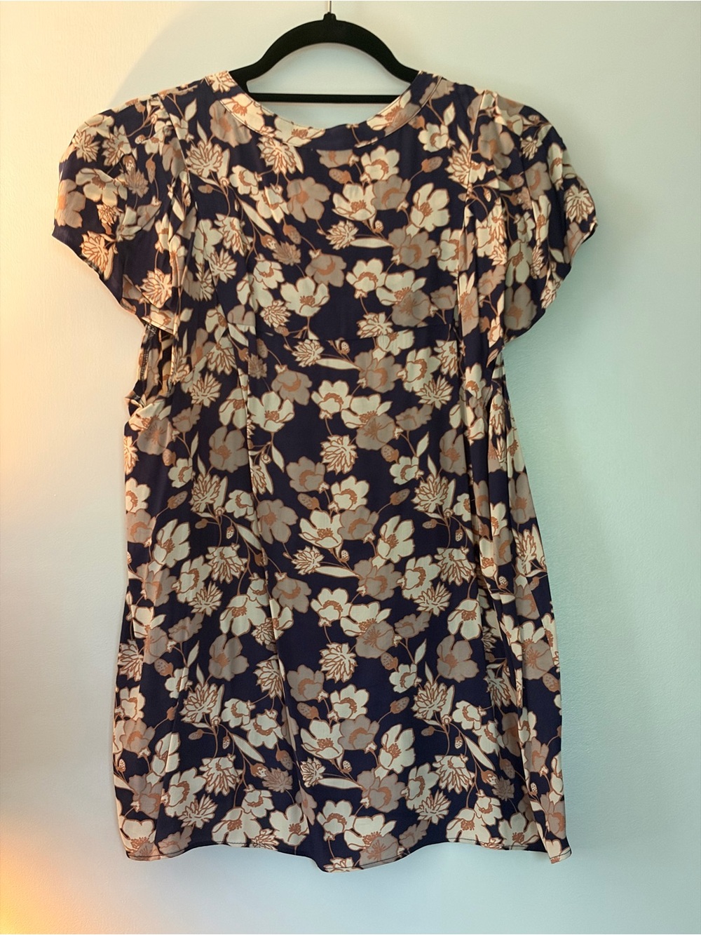 Sanctuary Navy Blue Floral Short Sleeve Blouse